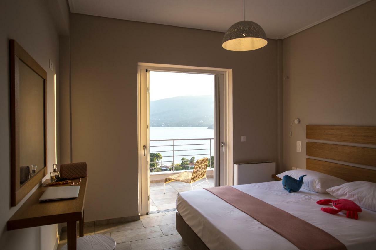 Kalavria Luxury Suites - Magnificent Sea View Of Poros Poros Town Exteriör bild