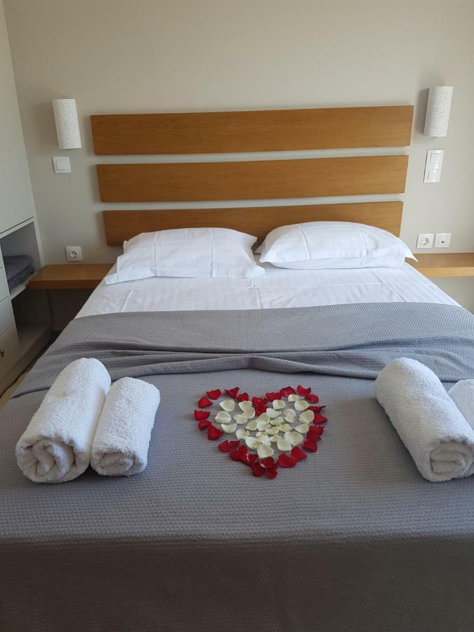 Kalavria Luxury Suites - Magnificent Sea View Of Poros Poros Town Exteriör bild